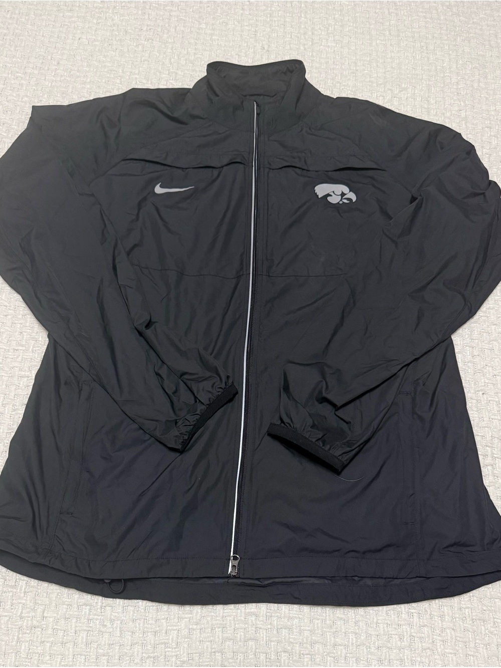 Nike Iowa Hawkeyes women’s full zip jacket, XL.  Great condition!